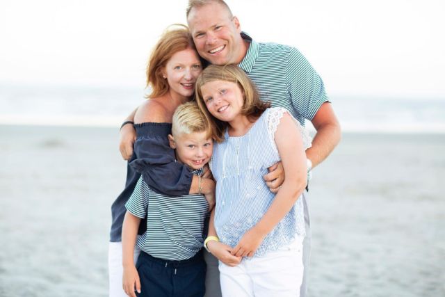 Part II of the extended family session. What makes an extended family session awesome!? You get both a family session in addition to an extended family session 🙌🏻 #avalonnj #beachphotography #beachphotographer #courtneykeim