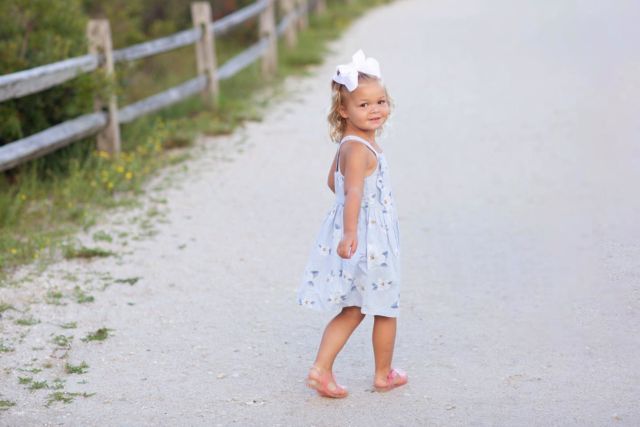 Saying goodbye to another awesome season by finally getting around to posting some sessions ❤️ #courtneykeim #avalonnj #beachphotographer #njbeachphotographer